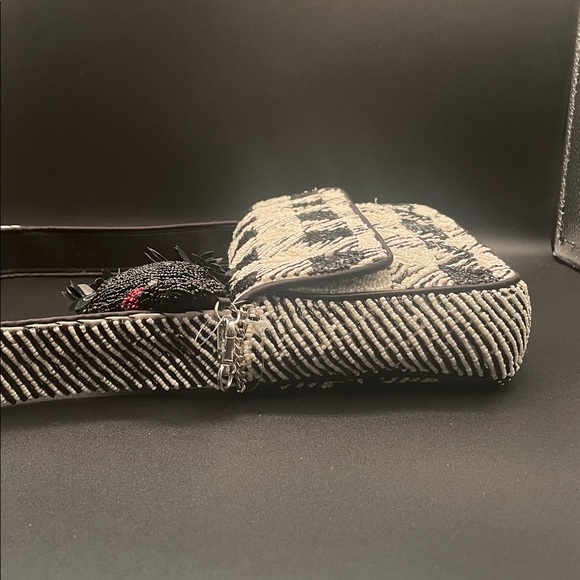 VIRAL Black and White Checkered Beaded Bag w/Swan Charm Handmade in India NWT - Picture 7 of 10